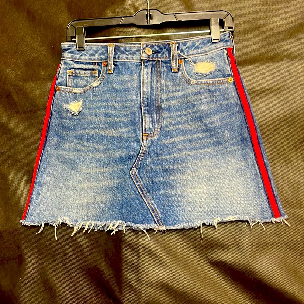 Abercrombie and Fitch Zoe Vintage Jean Skirt!  Size 27
